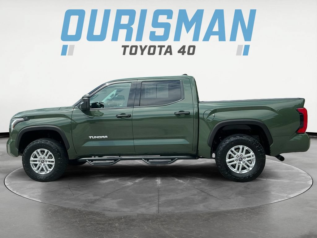 Used 2022 Toyota Tundra SR5 w/ SR5 Convenience Package AWD/4WD image 4