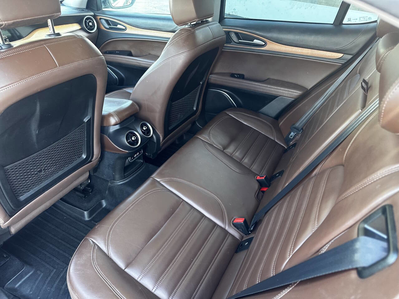 Used 2019 Alfa Romeo Stelvio Ti Lusso w/ Quick Order Package 22X Lusso image 21