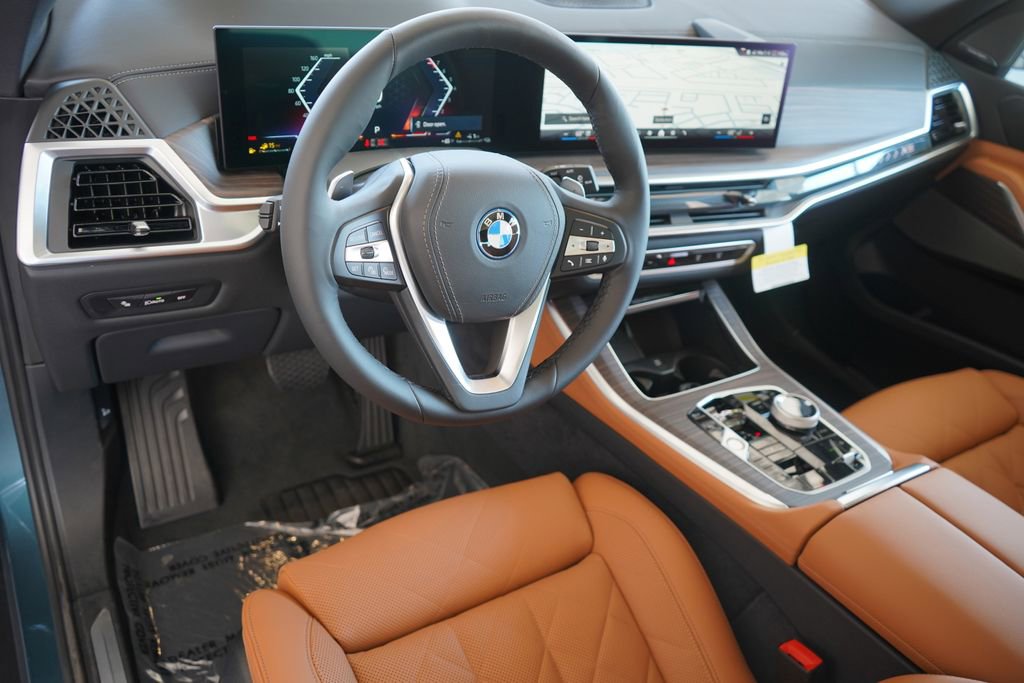 Used 2025 BMW X5 xDrive50e w/ Executive Package image 13