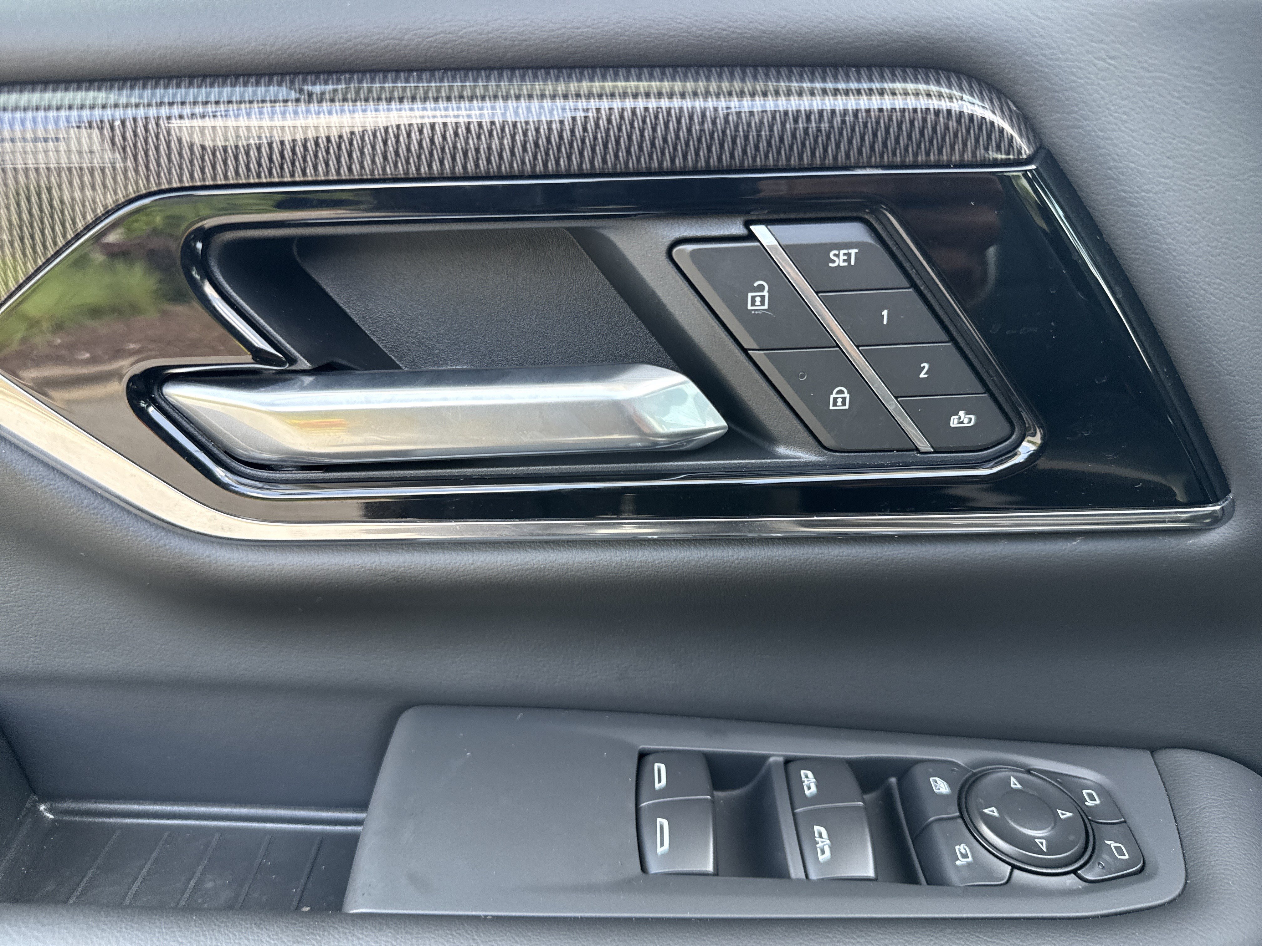 New 2026 GMC Yukon Elevation AWD/4WD image 15