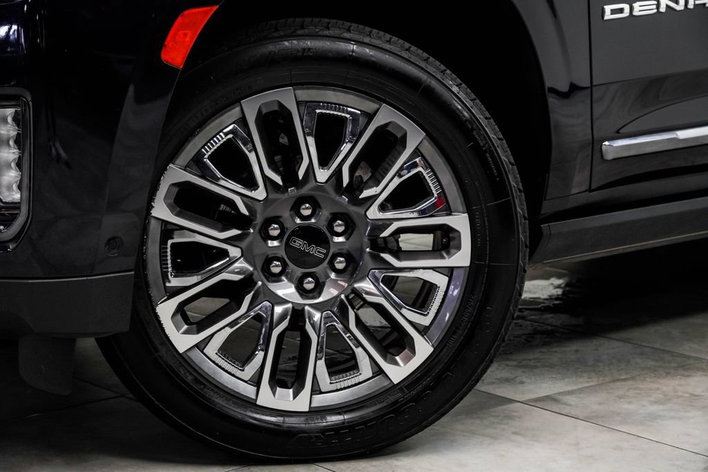 Used 2023 GMC Yukon Denali Ultimate AWD/4WD image 5