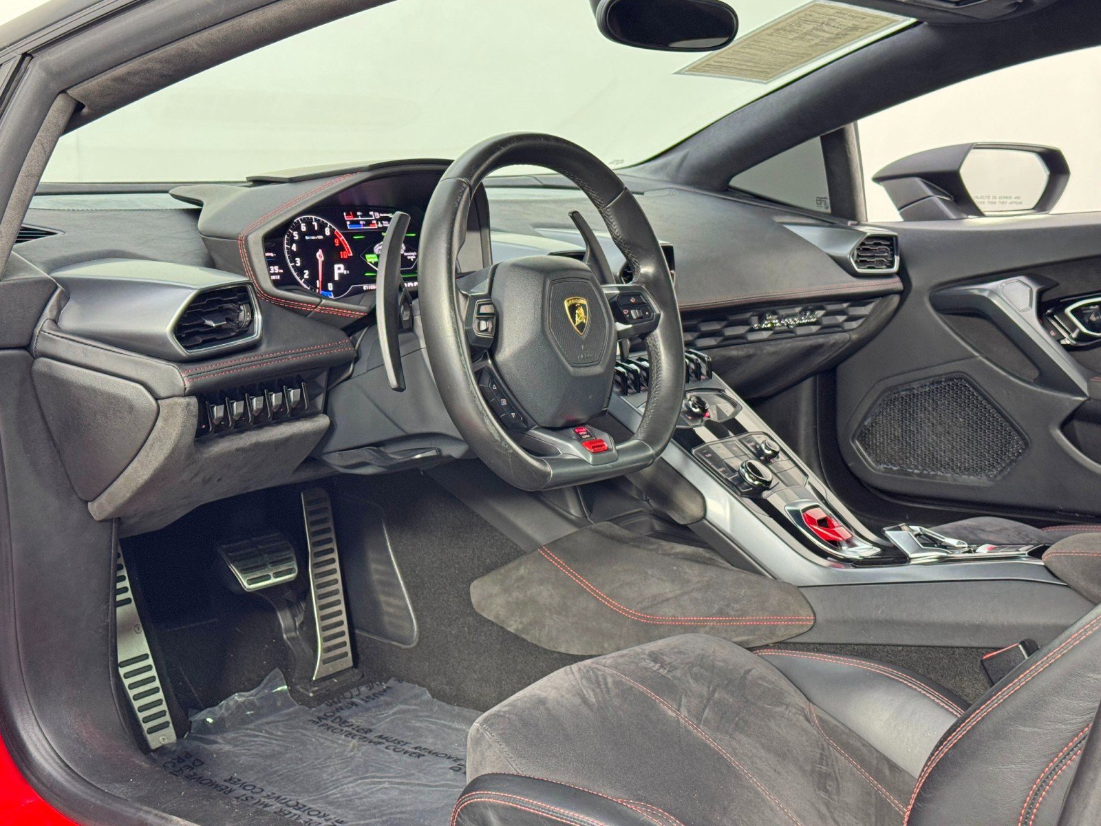 Used 2015 Lamborghini Huracan LP 610-4 image 31