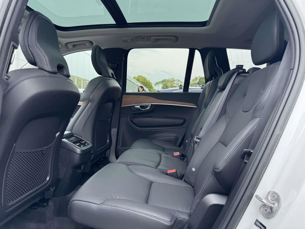 Certified 2023 Volvo XC90 B6 Plus w/ Protection Package AWD/4WD image 12