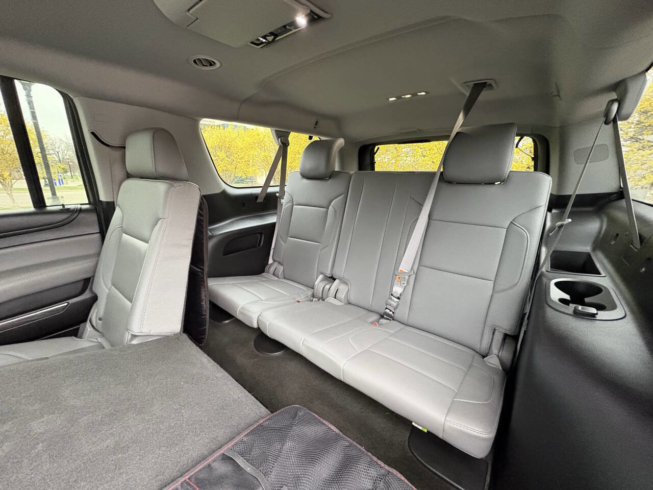 Used 2016 Chevrolet Suburban LT image 23