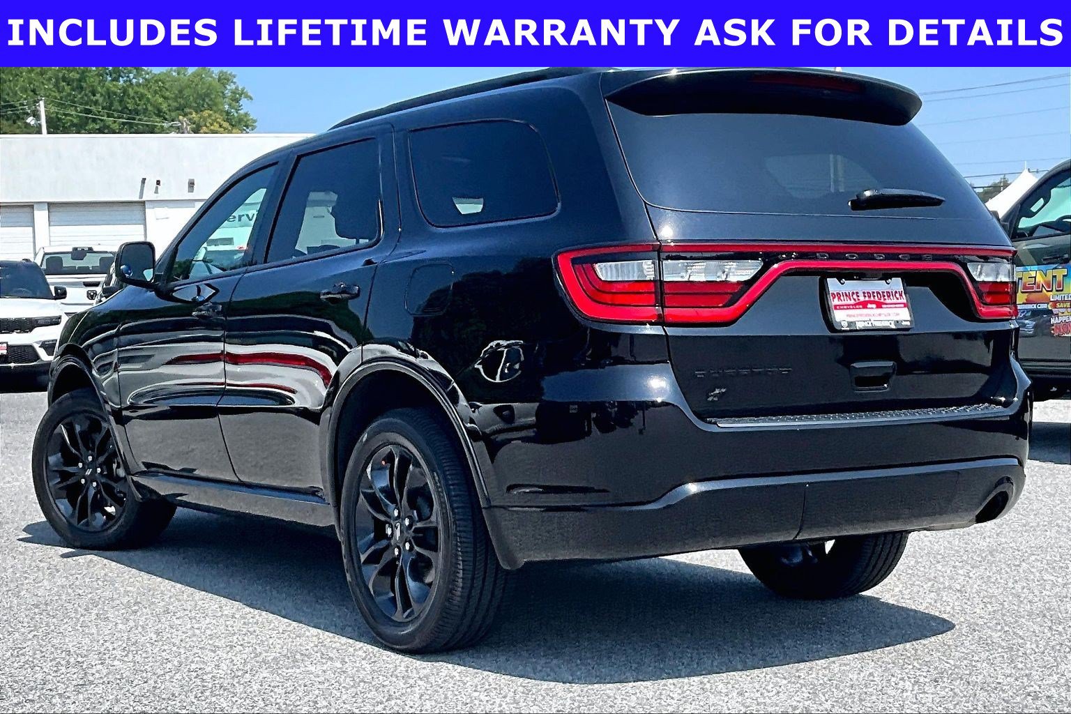 Used 2024 Dodge Durango SXT w/ SXT Blacktop Group AWD/4WD image 9