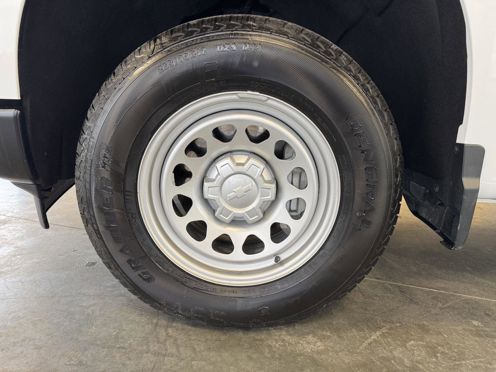 Used 2025 Chevrolet Silverado 1500 W/T w/ Trailering Package image 10