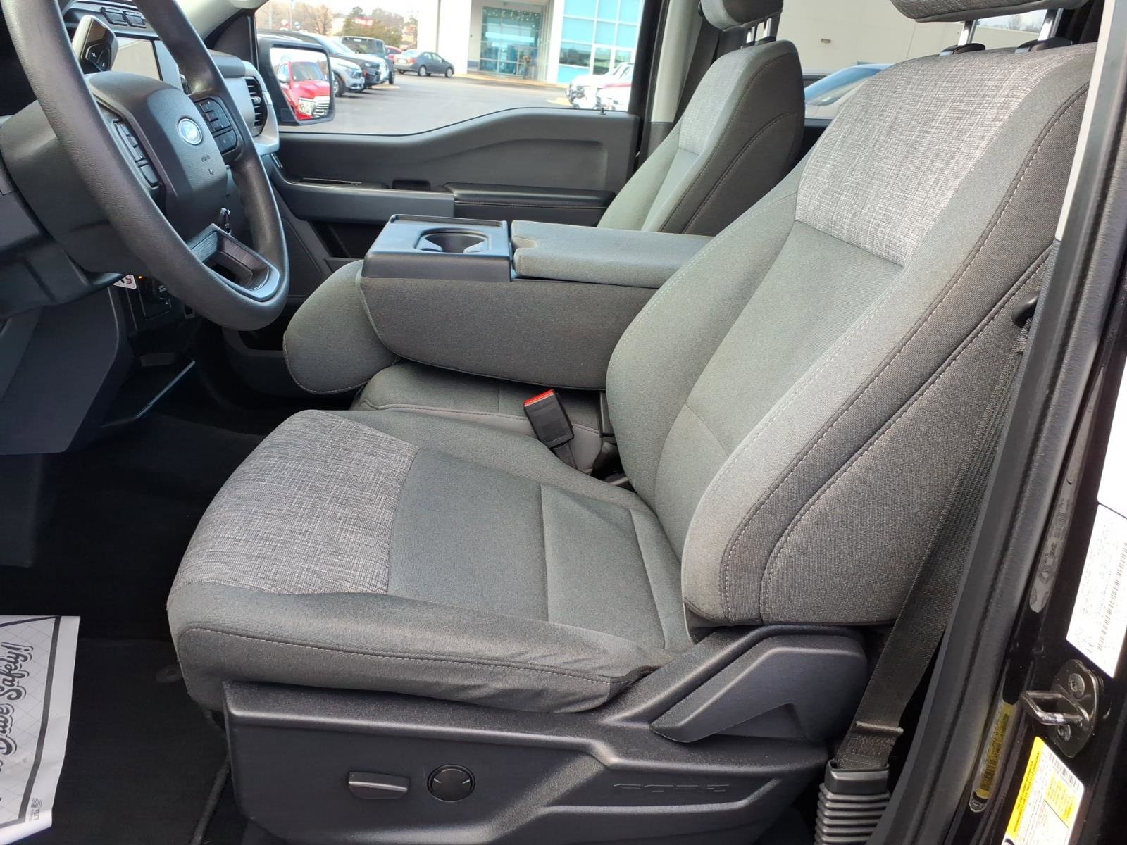 Used 2023 Ford F150 XLT w/ Trailer Tow Package image 10