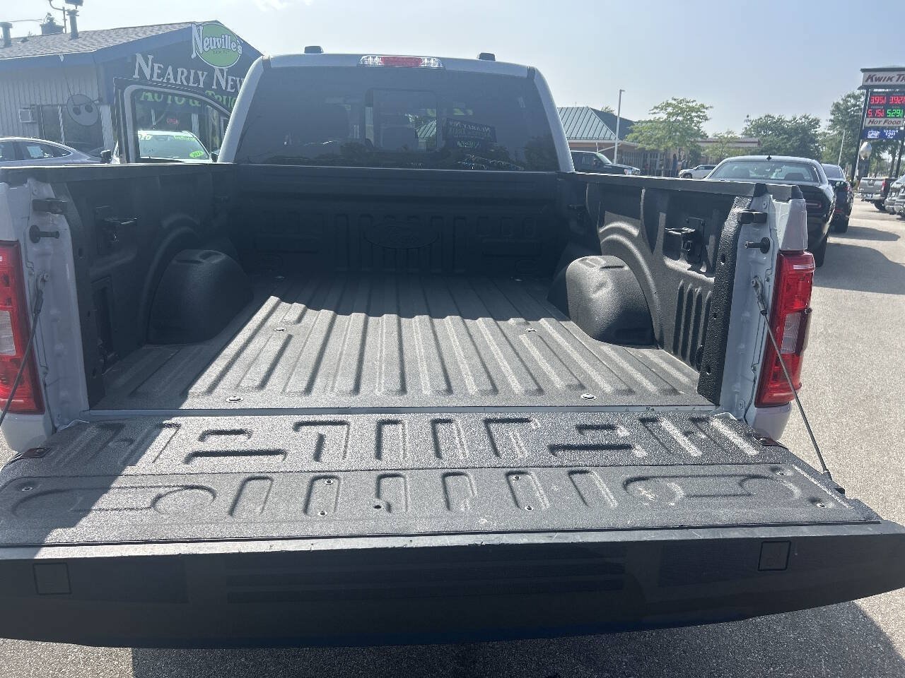 Used 2023 Ford F150 XLT w/ Equipment Group 302A High AWD/4WD image 11