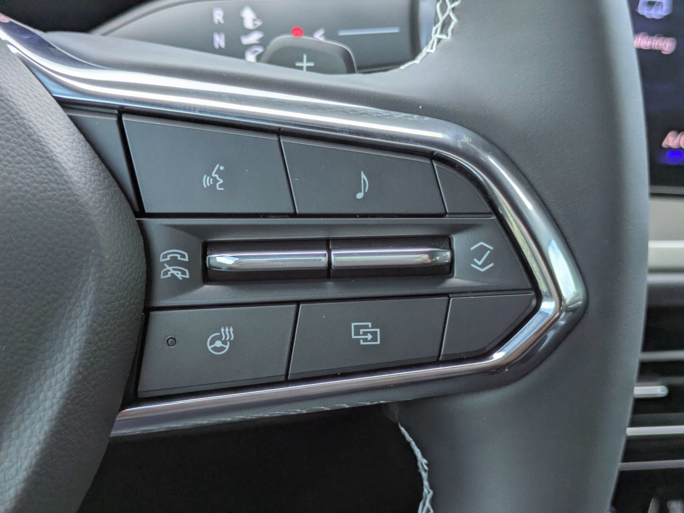 New 2027 Chevrolet Traverse LT w/ Driver Confidence Package FWD image 18