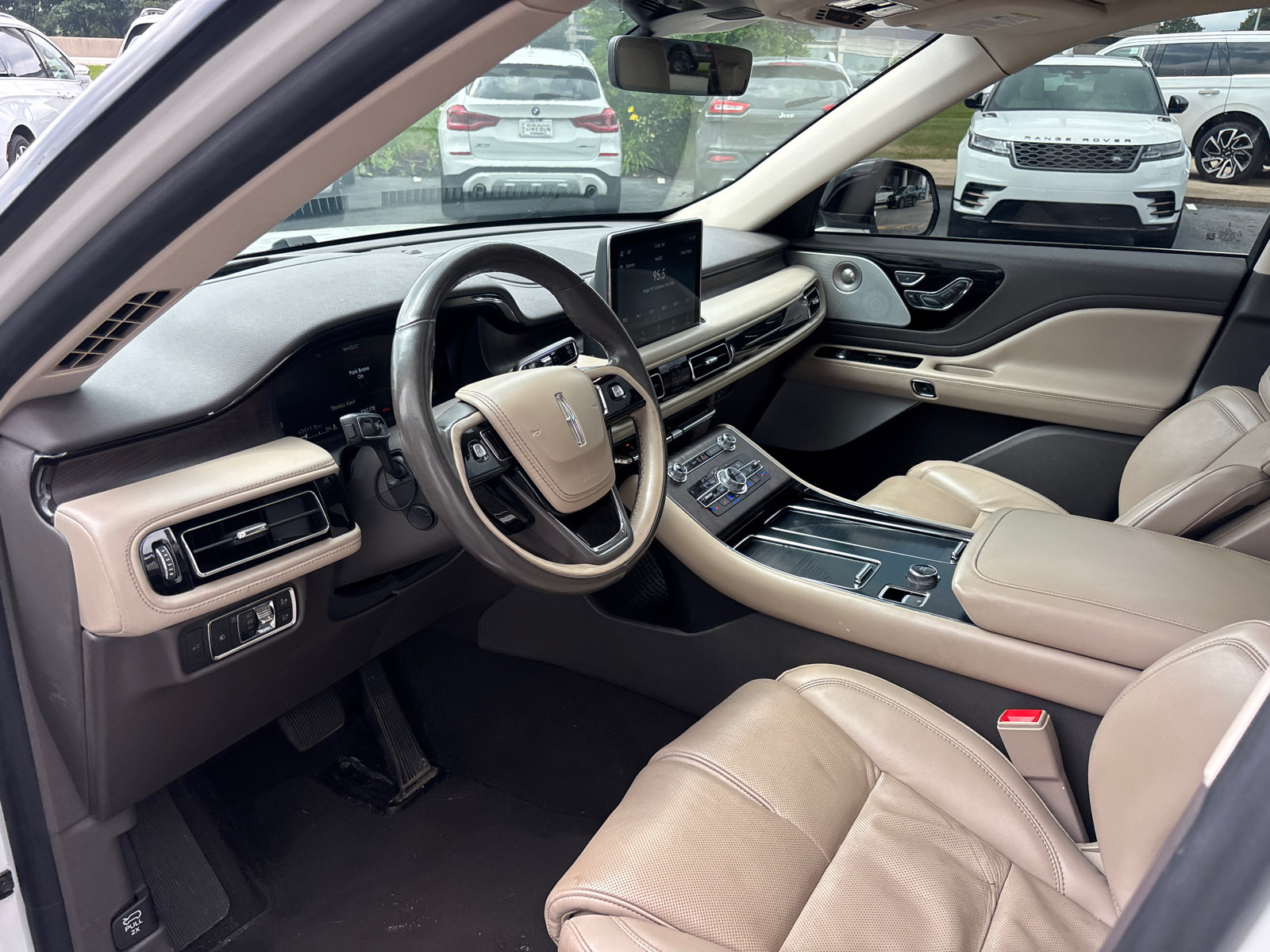 Used 2020 Lincoln Aviator Reserve w/ Equipment Group 202A AWD/4WD image 24