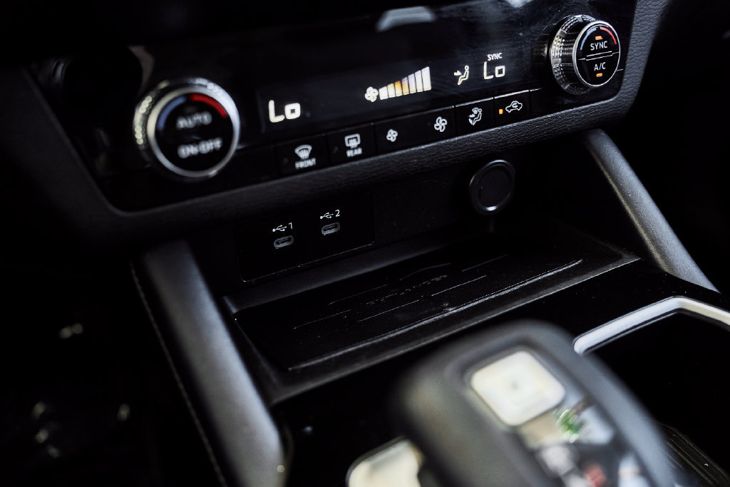 Used 2025 Mitsubishi Outlander ES FWD image 30