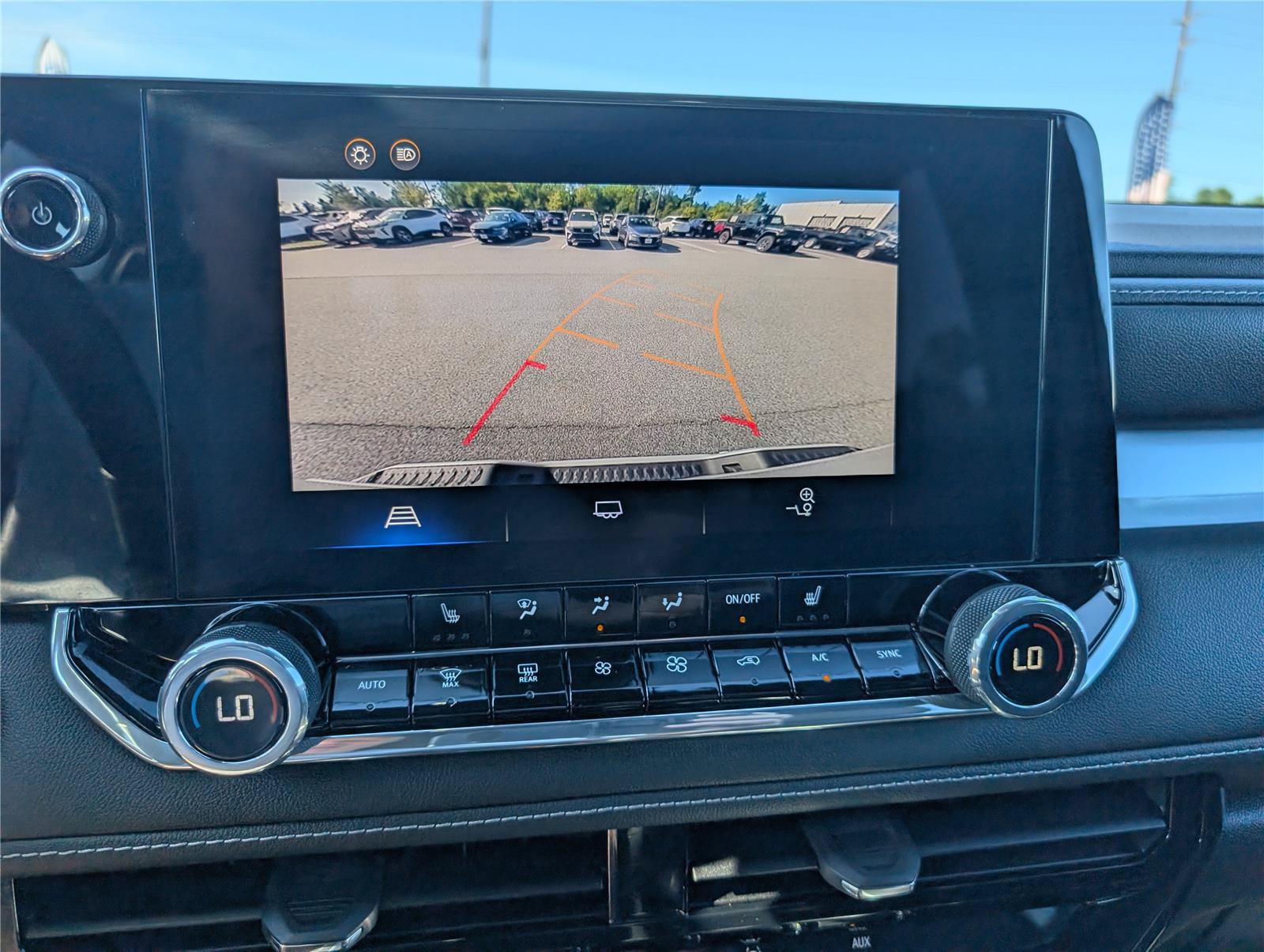 Used 2024 Chevrolet Colorado LT w/ LT Convenience Package III AWD/4WD image 28
