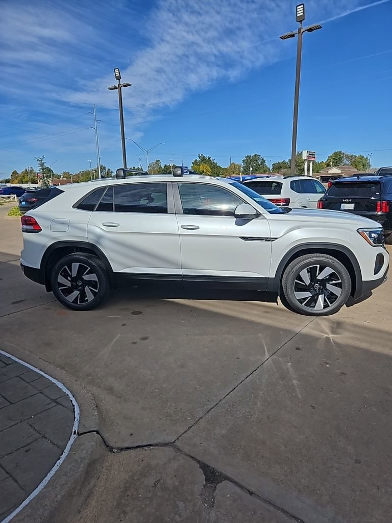 New 2026 Volkswagen Atlas Cross Sport SE AWD/4WD image 4