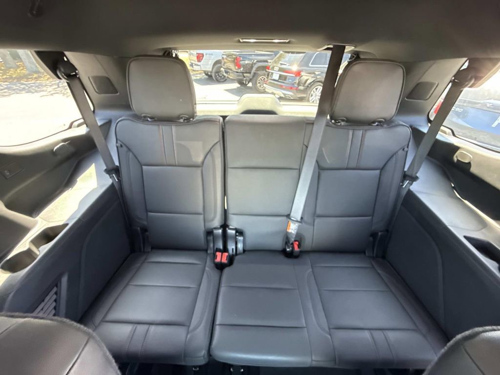 Used 2025 Chevrolet Tahoe RST w/ Comfort Package RWD image 18