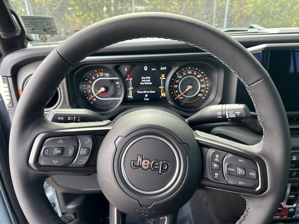 New 2025 Jeep Gladiator Mojave image 14