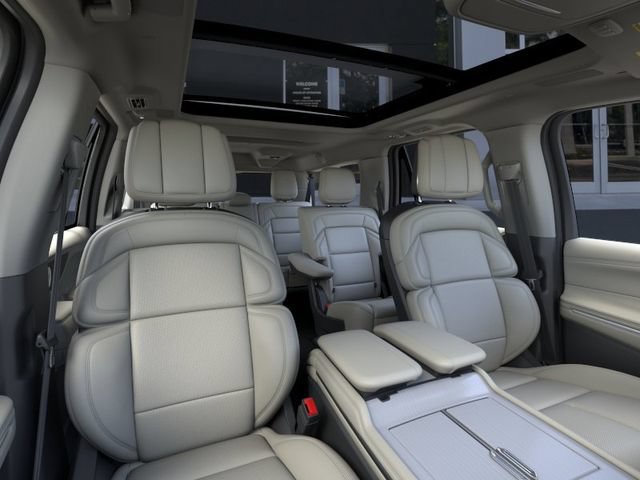 New 2026 Lincoln Navigator L Reserve w/ Jet Appearance Package AWD/4WD image 10
