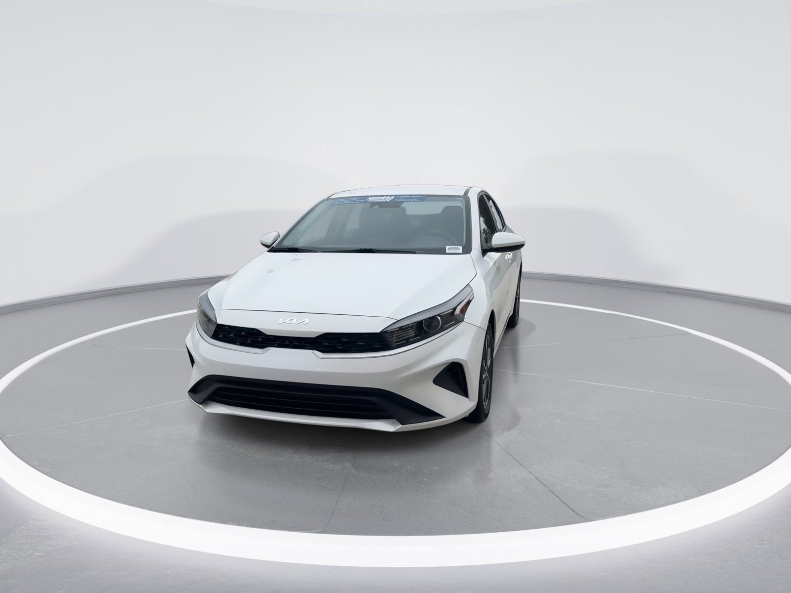 Used 2024 Kia Forte LXS image 3