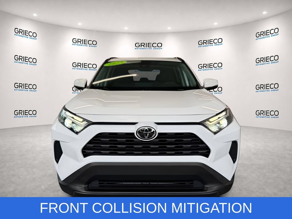 Used 2023 Toyota RAV4 XLE AWD/4WD image 2
