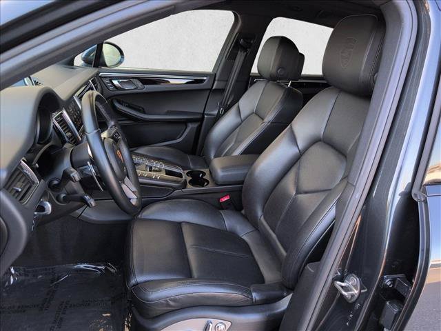 Used 2018 Porsche Macan AWD/4WD image 17