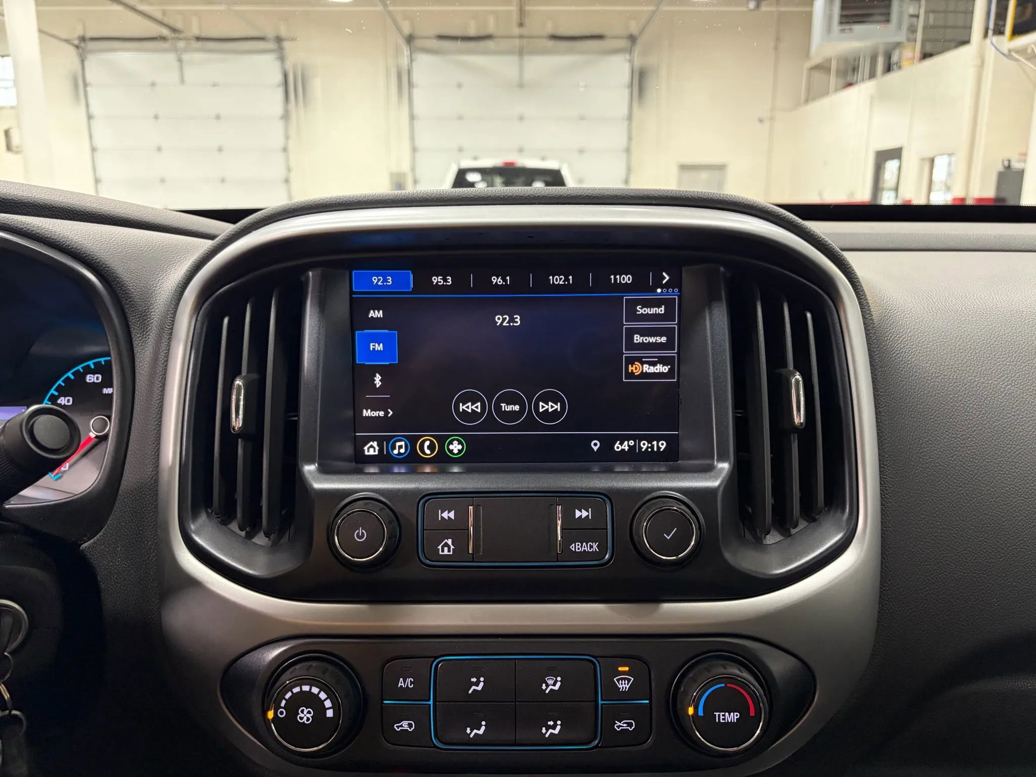 Used 2019 Chevrolet Colorado LT w/ Redline Special Edition image 39