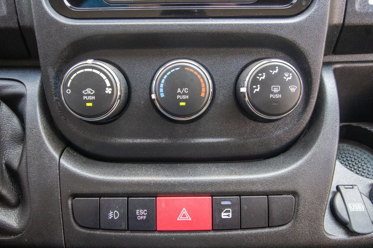 Used 2018 RAM ProMaster 3500 w/ Premium Appearance Group FWD image 23