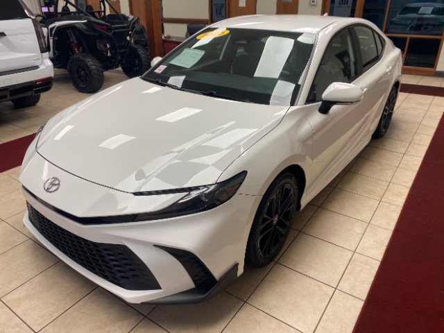 Used 2025 Toyota Camry SE