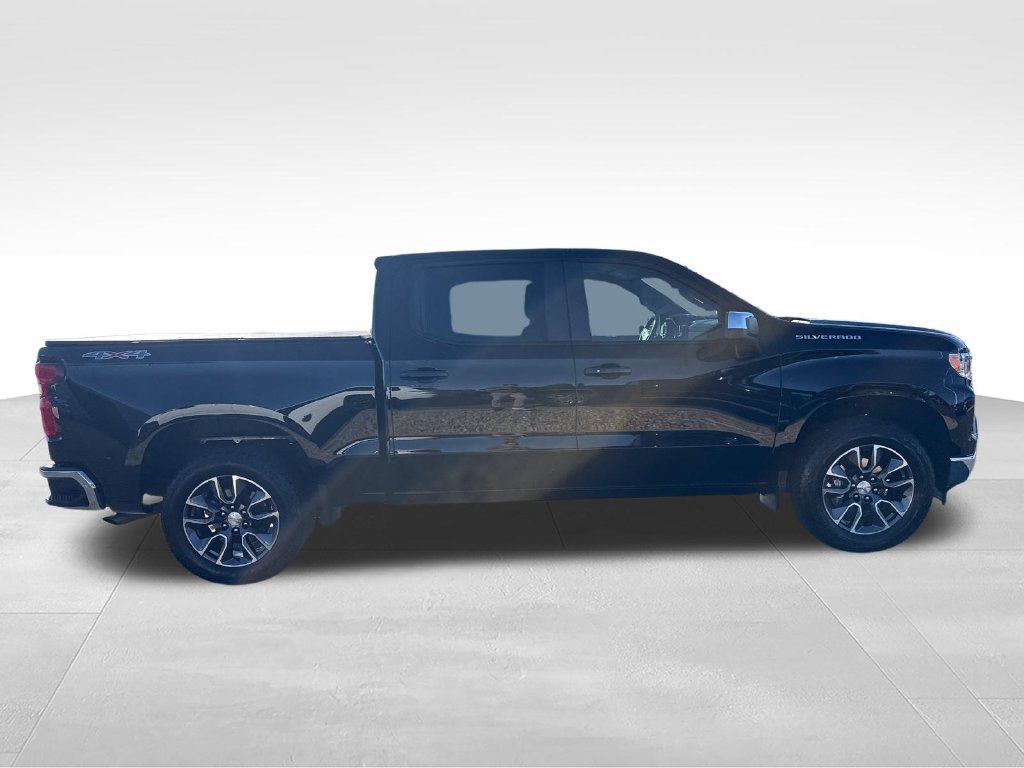 Used 2024 Chevrolet Silverado 1500 LT AWD/4WD image 14