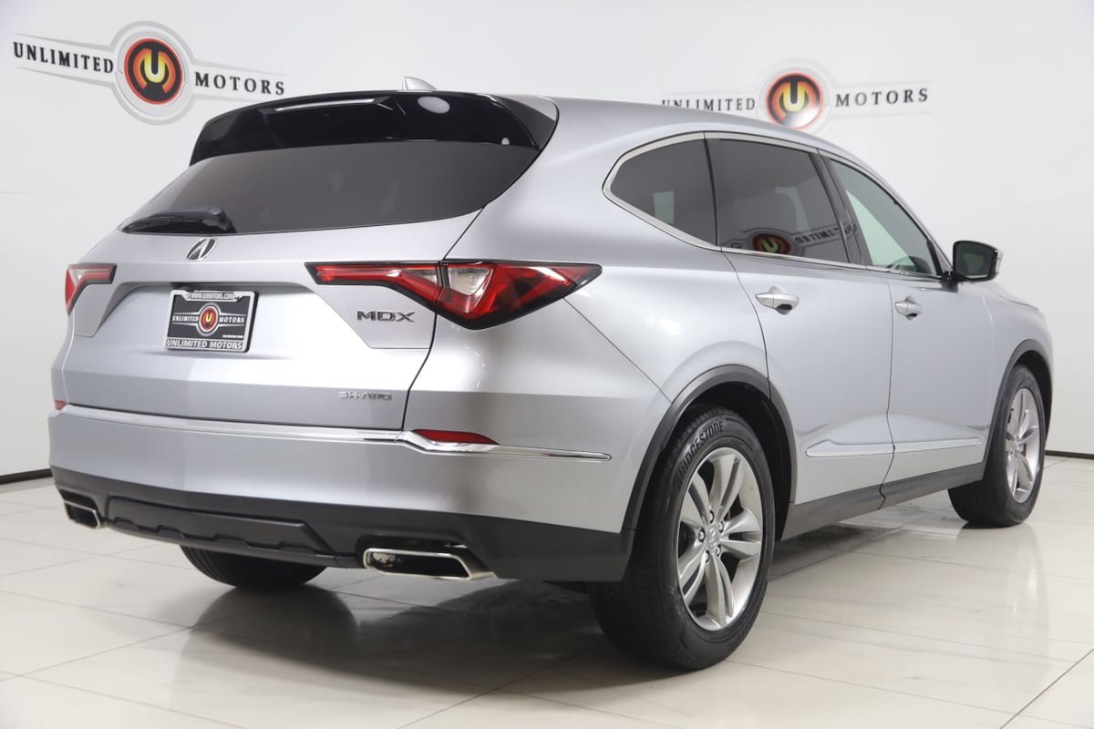 Used 2023 Acura MDX SH-AWD image 3