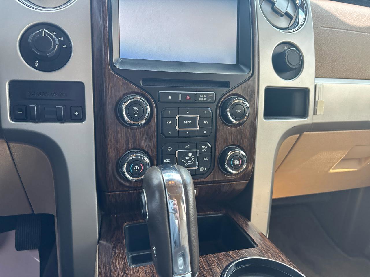 Used 2013 Ford F150 Lariat w/ Luxury Equipment Group image 37