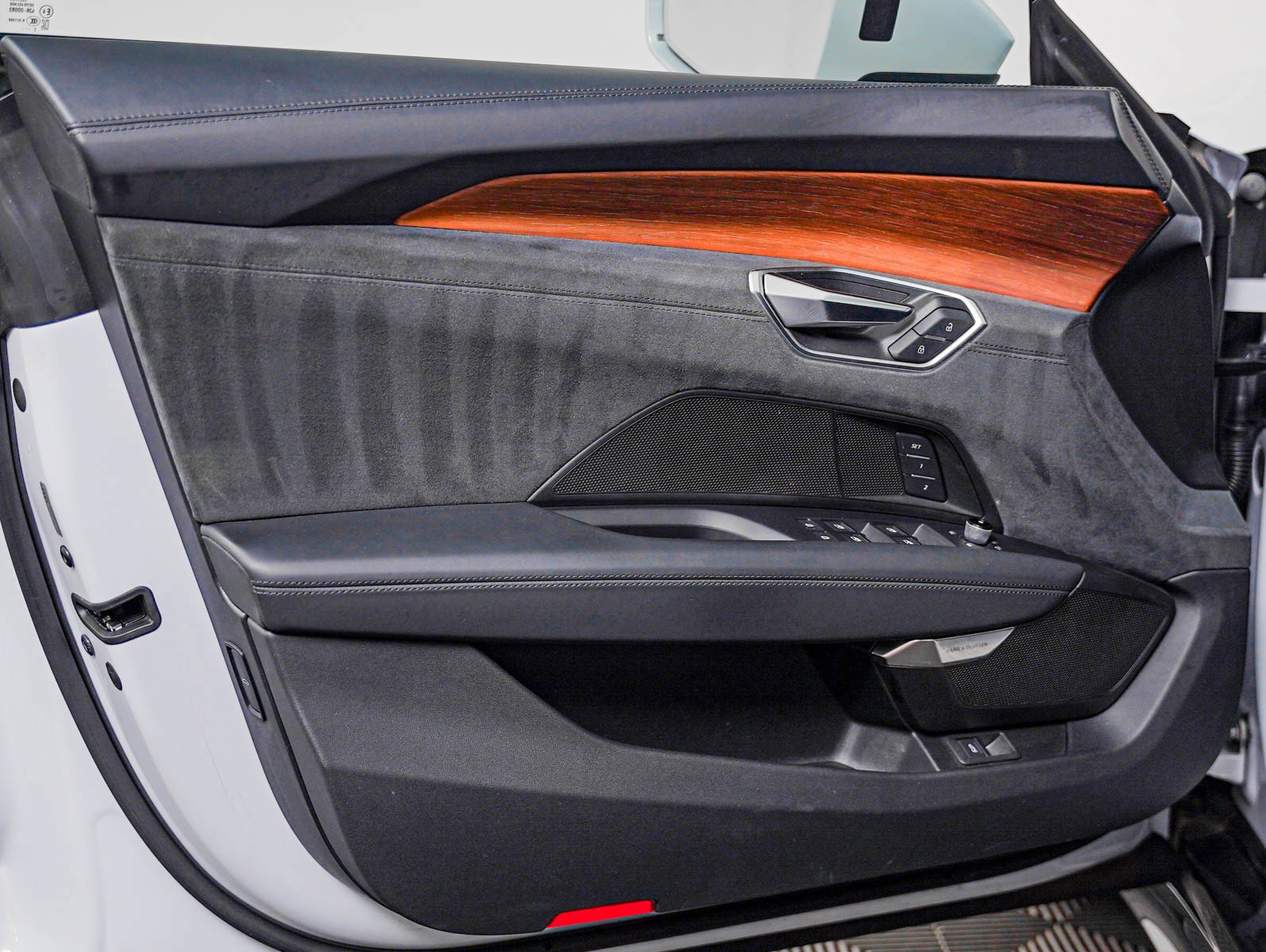 Used 2023 Audi e-tron GT Premium Plus AWD/4WD image 24