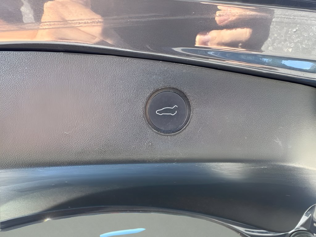 Used 2022 Tesla Model 3 Long Range AWD/4WD image 29