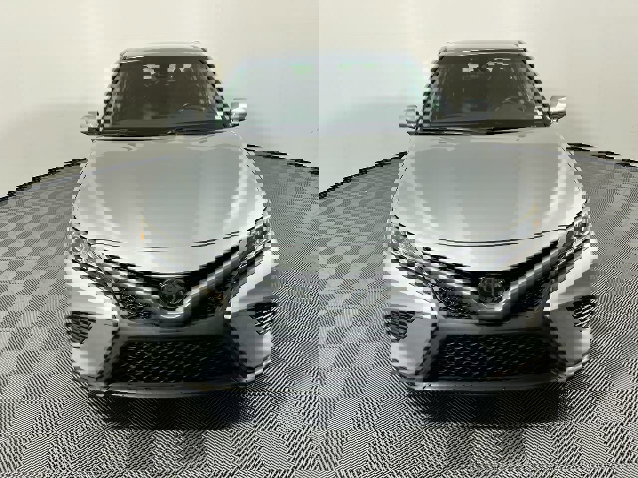 Used 2020 Toyota Camry SE image 8