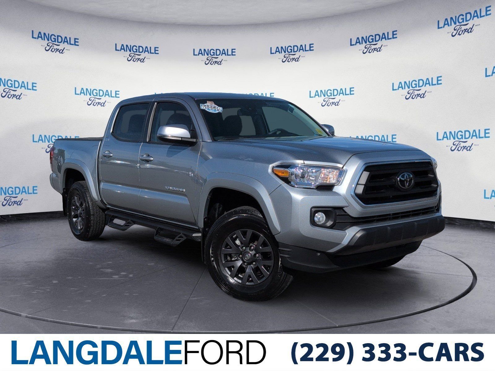 Used 2023 Toyota Tacoma SR5 AWD/4WD image 1