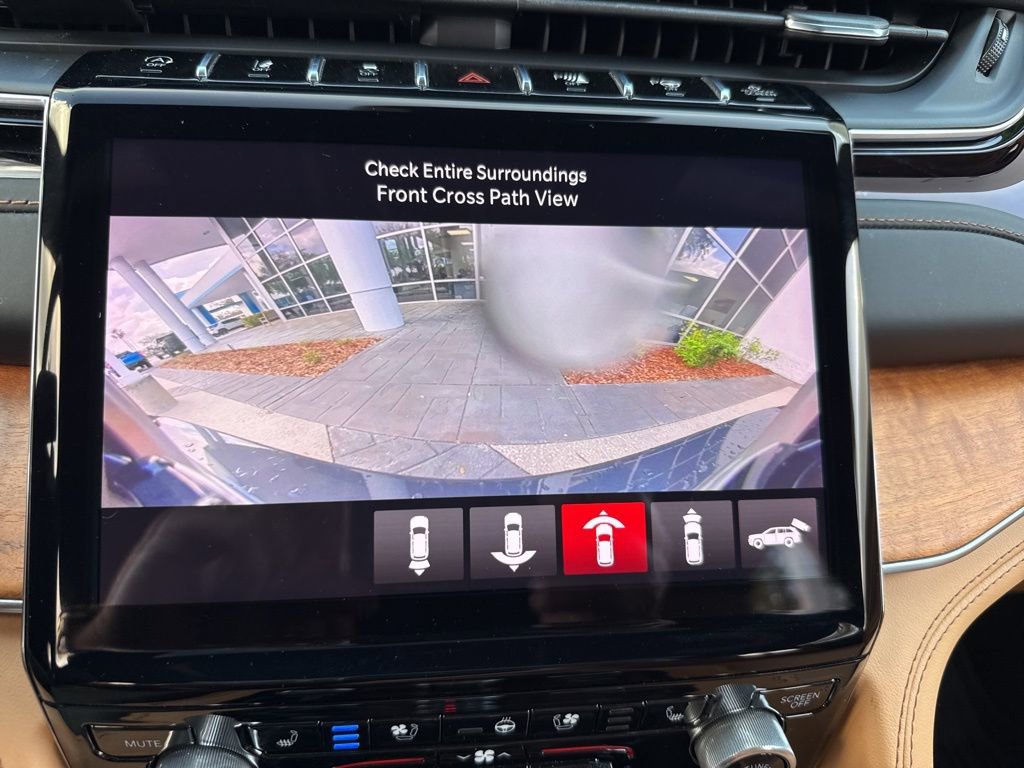 Used 2022 Jeep Grand Cherokee Summit image 33