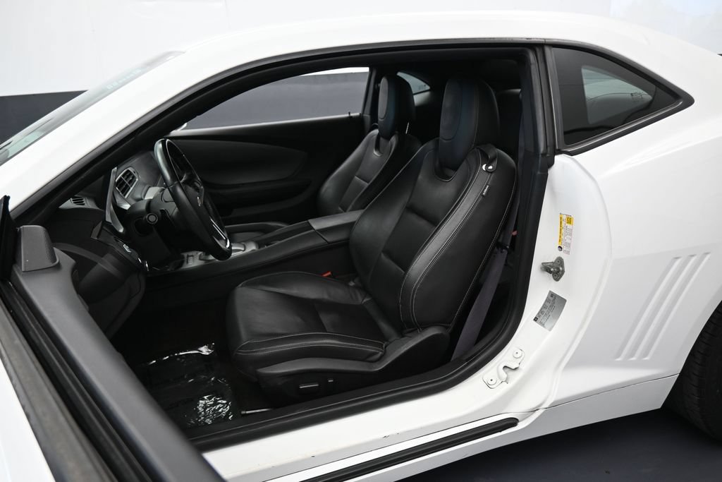 Used 2015 Chevrolet Camaro LT w/ RS Package RWD image 10