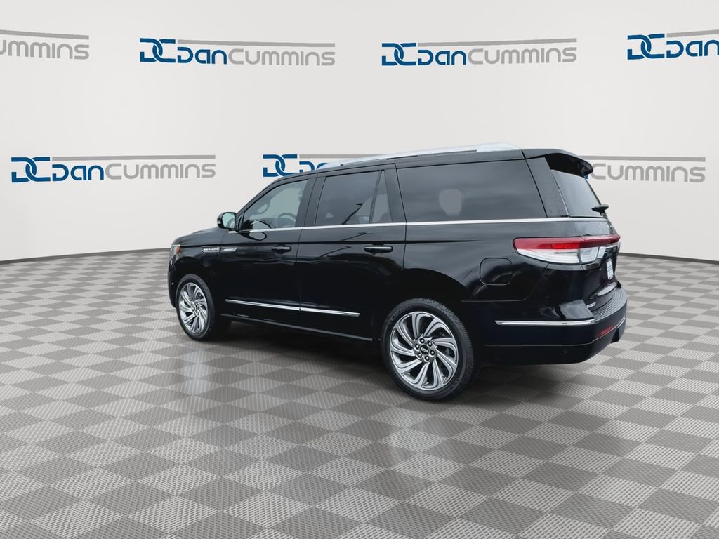 Used 2023 Lincoln Navigator Reserve AWD/4WD image 6