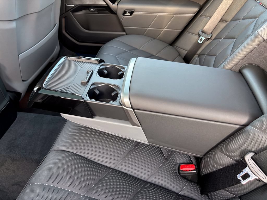 New 2027 BMW 740i xDrive w/ Executive Package AWD/4WD image 40