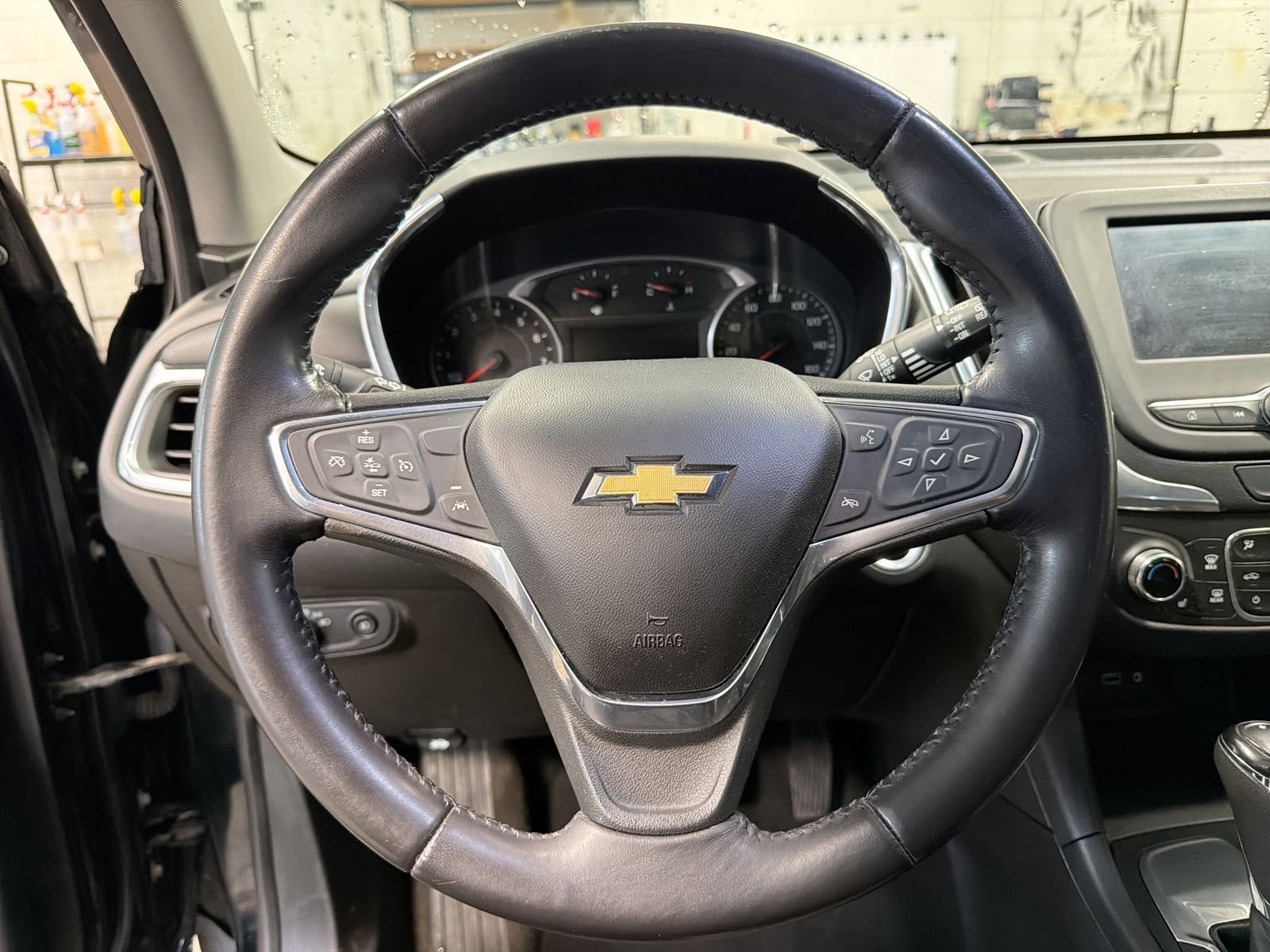 Used 2020 Chevrolet Equinox LT image 27