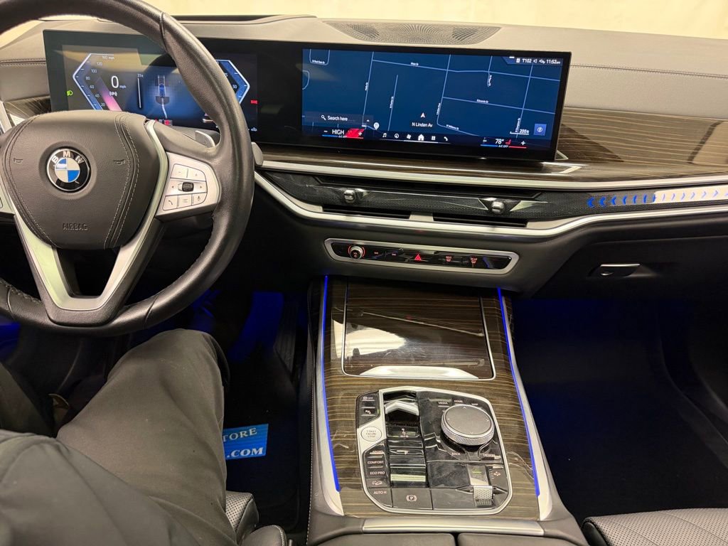 Used 2024 BMW X7 xDrive40i image 30