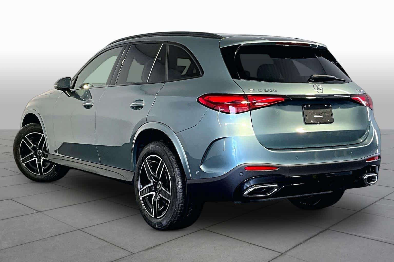 New 2026 Mercedes-Benz GLC 300 4MATIC image 3