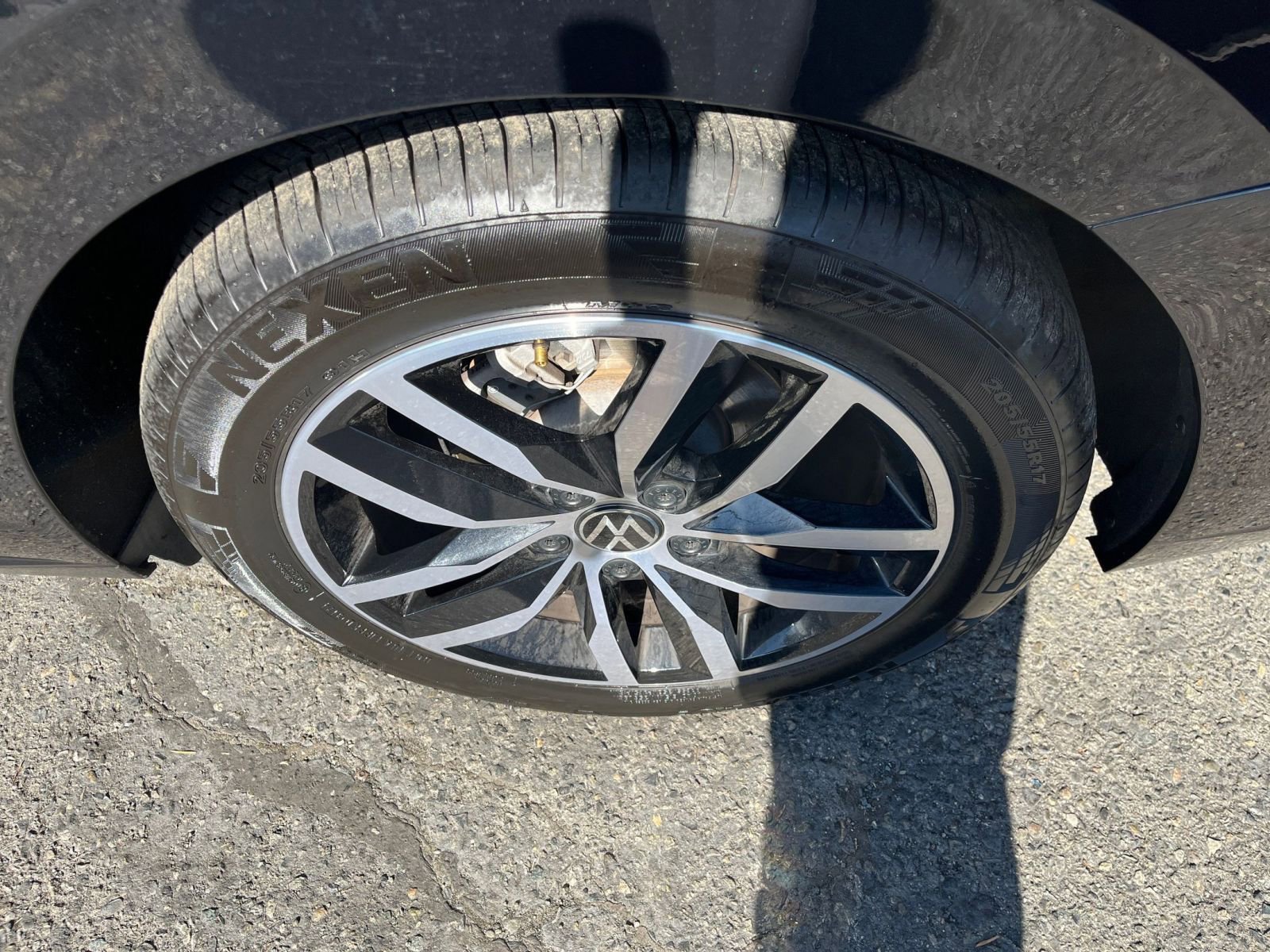 Used 2025 Volkswagen Jetta SE image 30