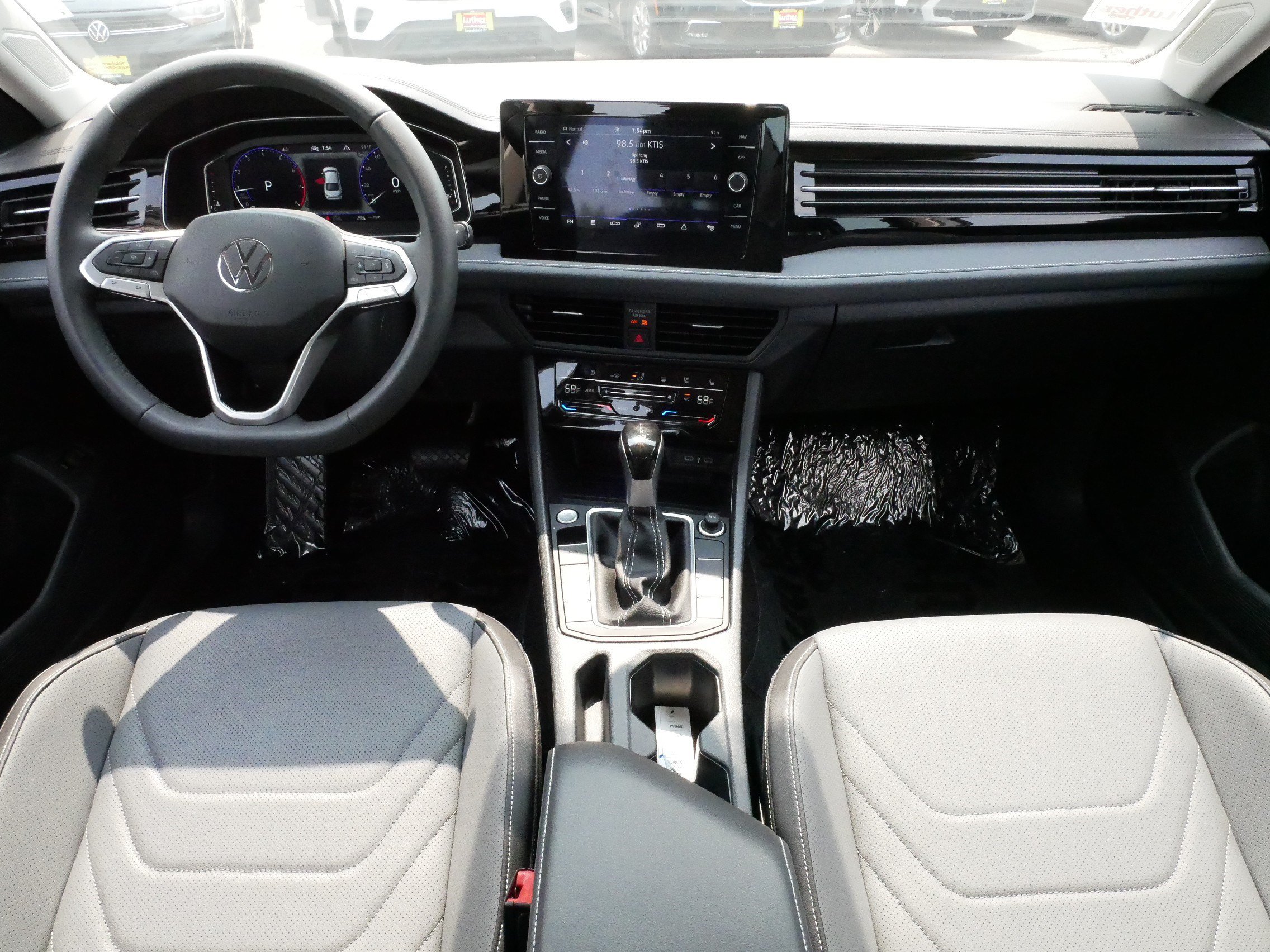 Used 2026 Volkswagen Jetta SEL FWD image 10