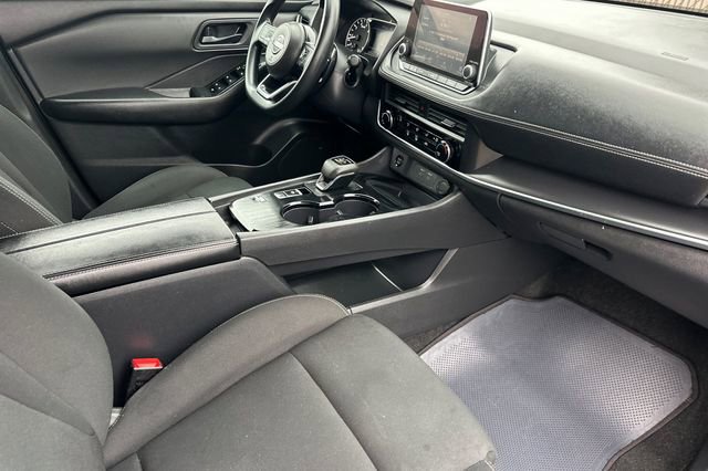 Used 2024 Nissan Rogue S image 18
