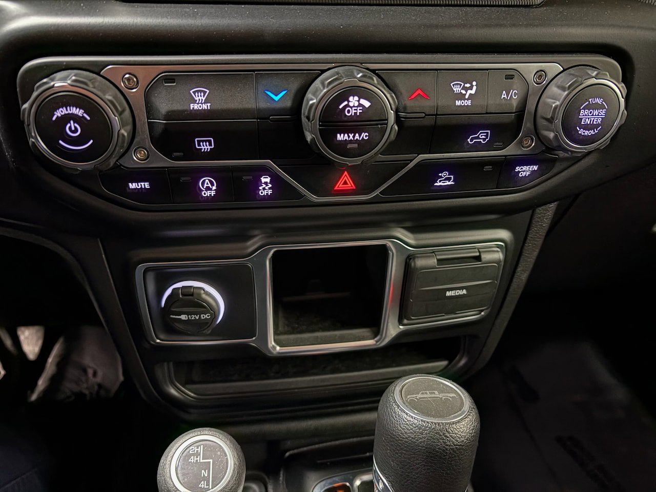 Used 2022 Jeep Gladiator Sport image 12