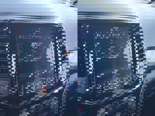 Used 2019 Jeep Grand Cherokee Altitude image 24