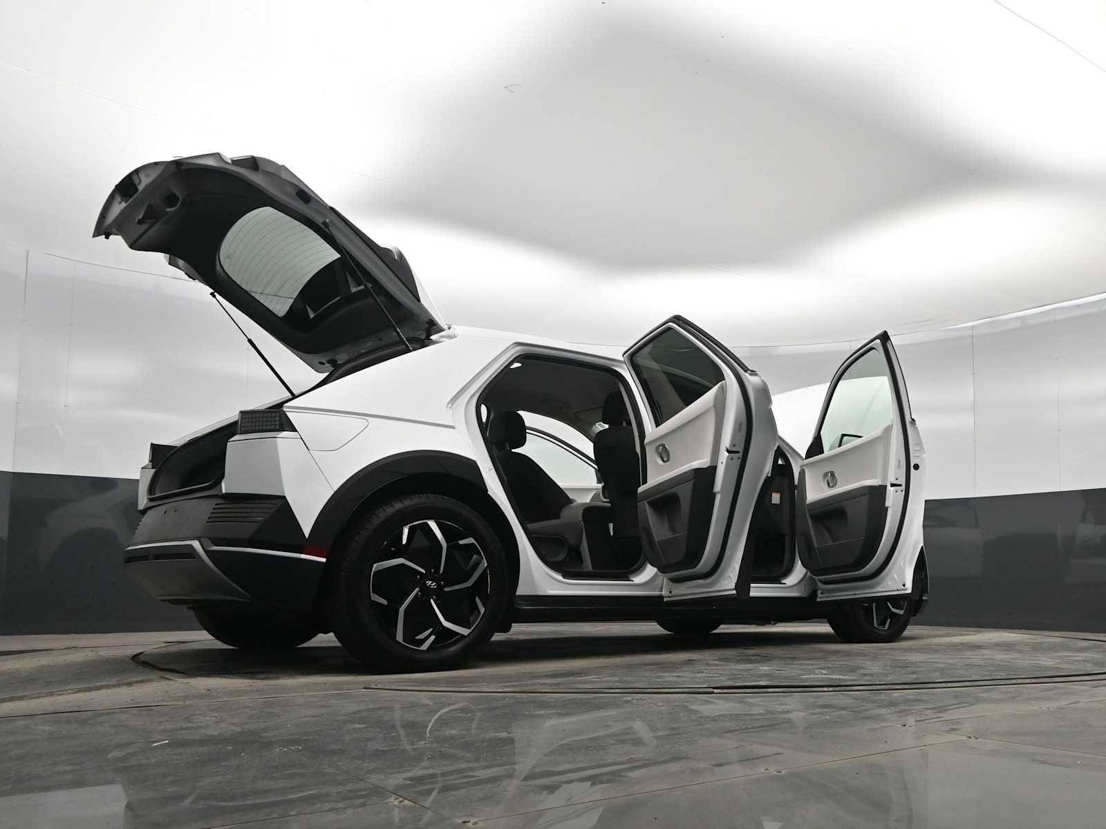 Used 2022 Hyundai Ioniq 5 SE w/ Cargo Package image 42