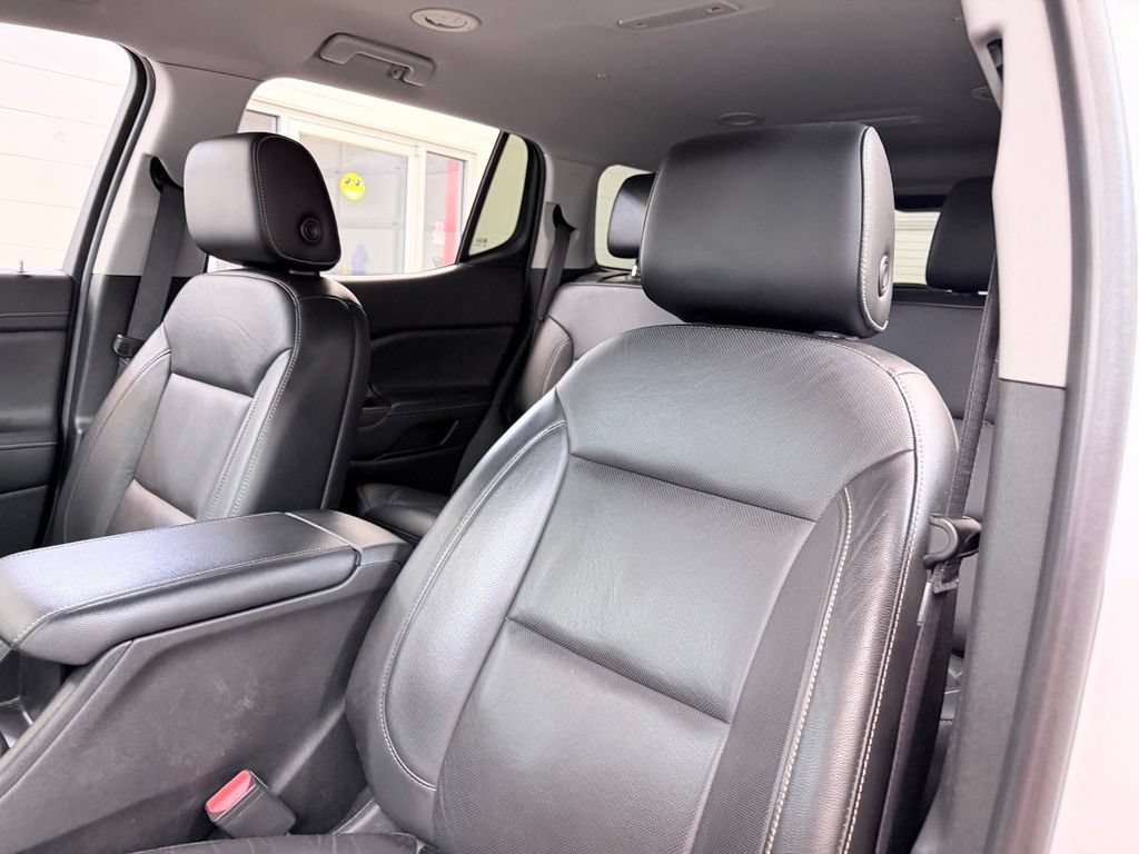 Used 2019 GMC Acadia SLT FWD image 17