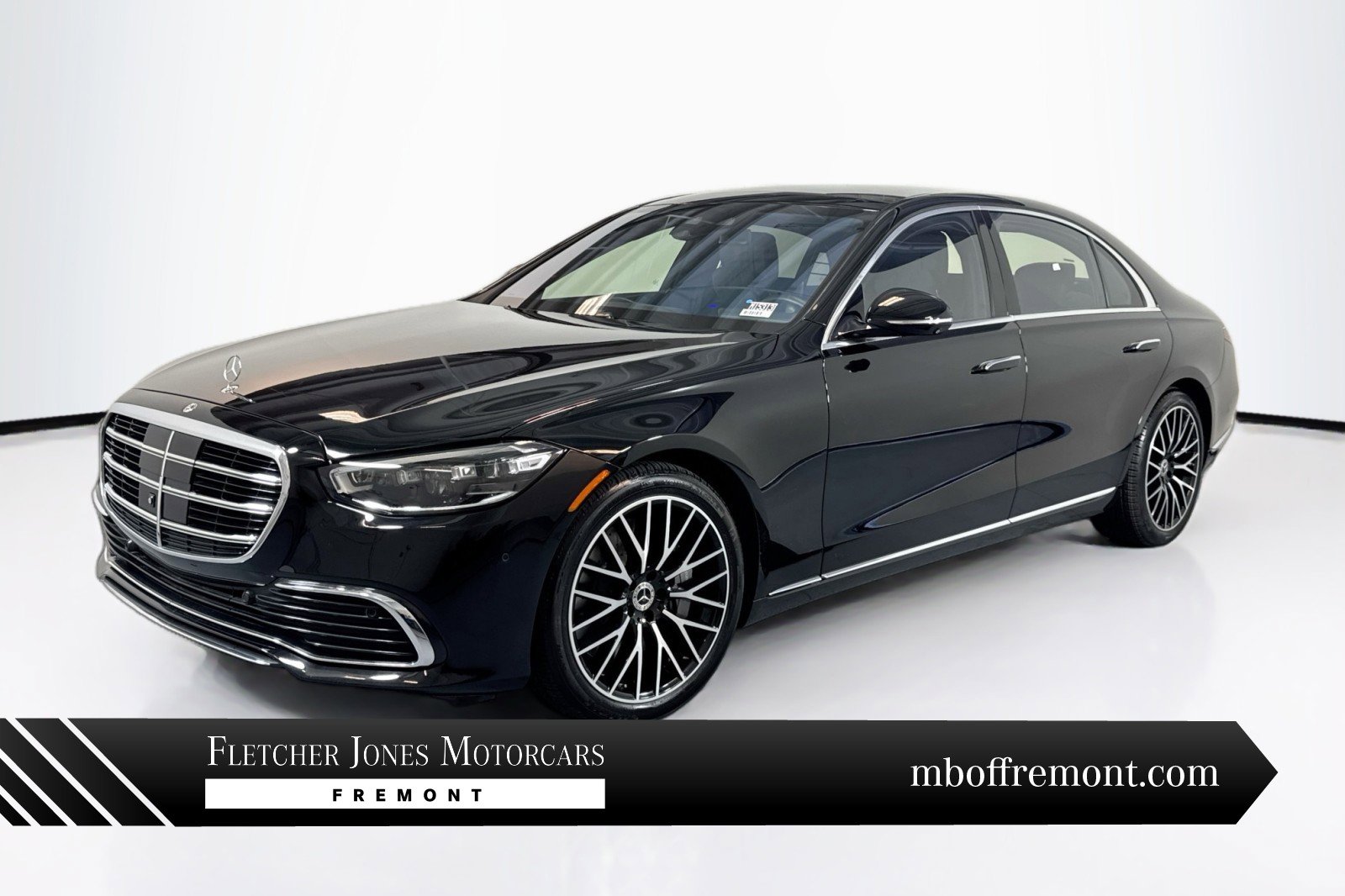 Used 2023 Mercedes-Benz S 500 4MATIC image 1