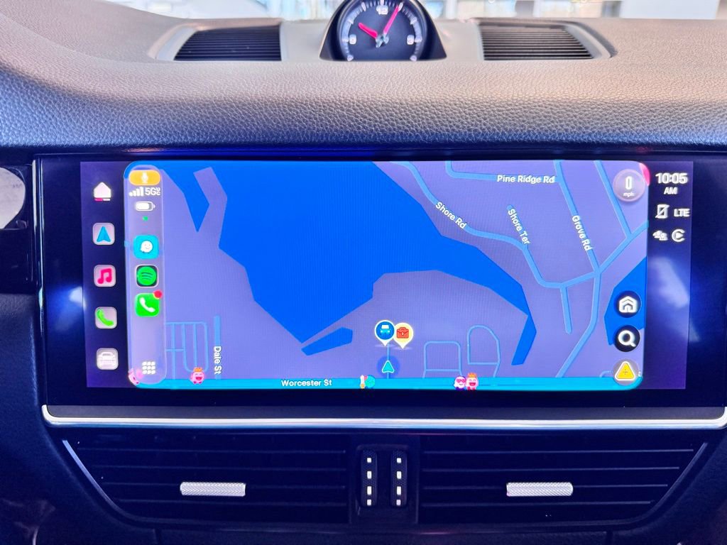 Used 2023 Porsche Cayenne Platinum Edition image 52