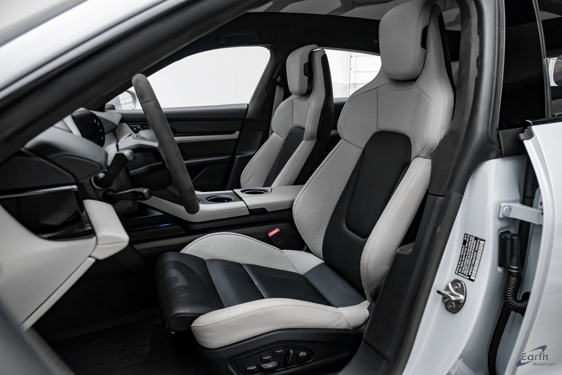 Used 2023 Porsche Taycan GTS w/ Premium Package image 34